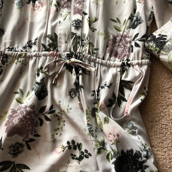 Gorgeous tunic nwot. Make an offer. Babies coming and I need room! - Picture 3 of 3